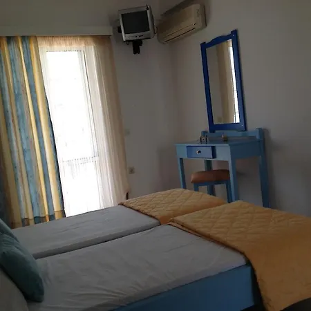Ikonomakis Apartment *